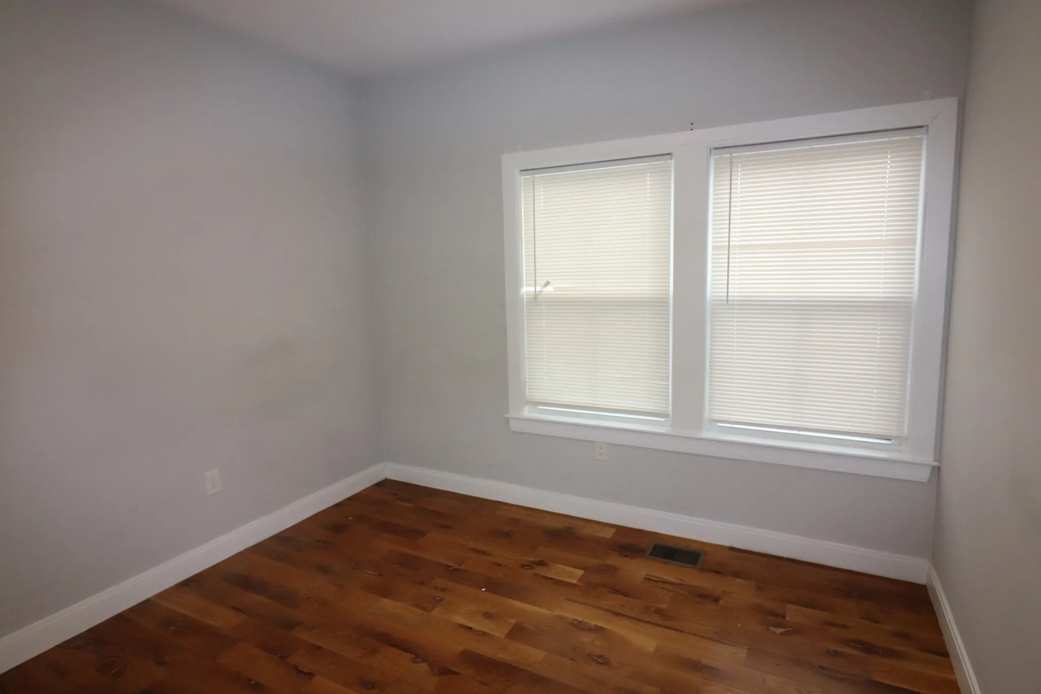 1.5 bed, 1 bath apartment for rent at 477 Meridian St Unit 2, East Boston — photo 4 of 8