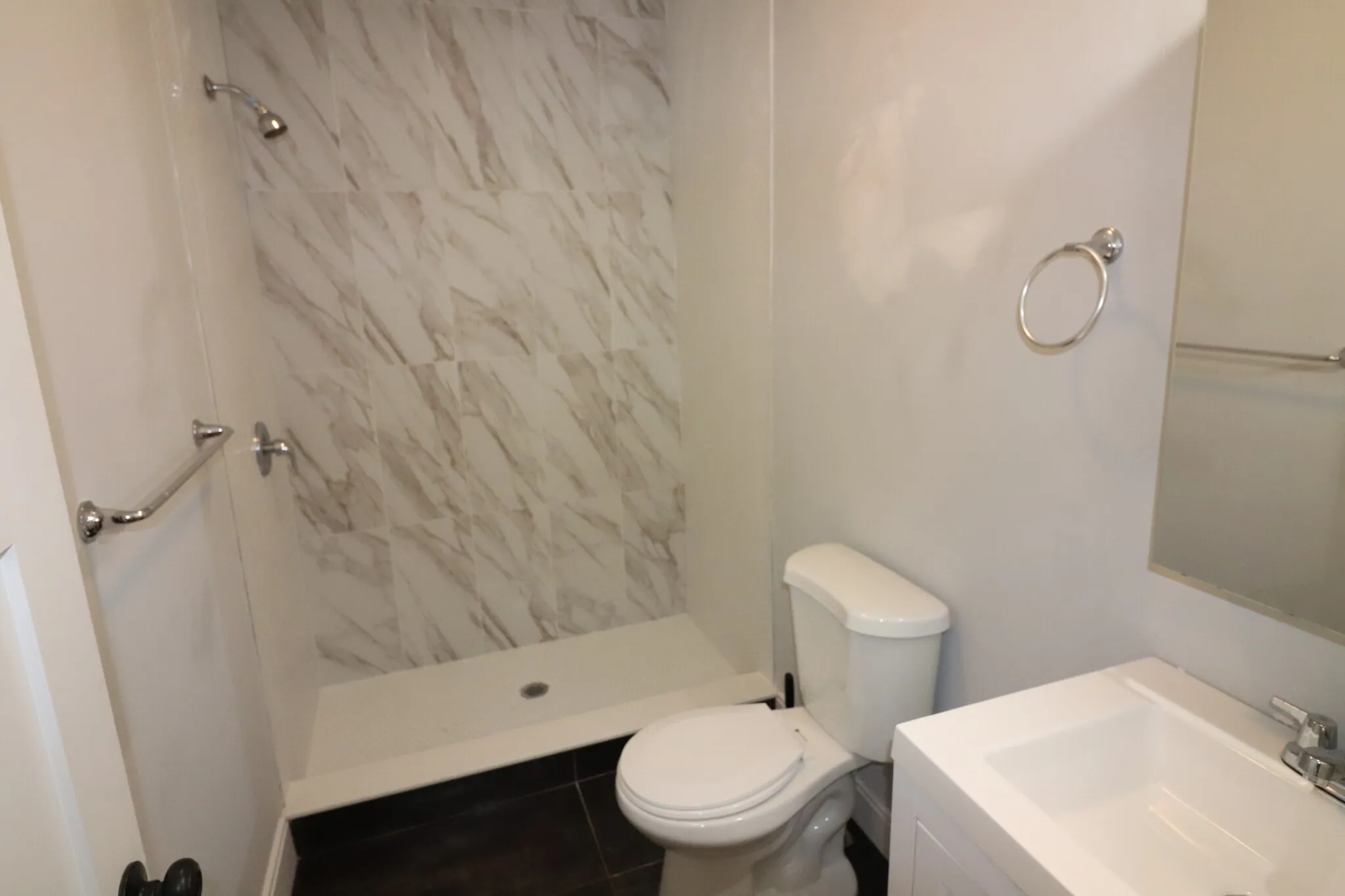 1.5 bed, 1 bath apartment for rent at 477 Meridian St Unit 4, East Boston — photo 7 of 8