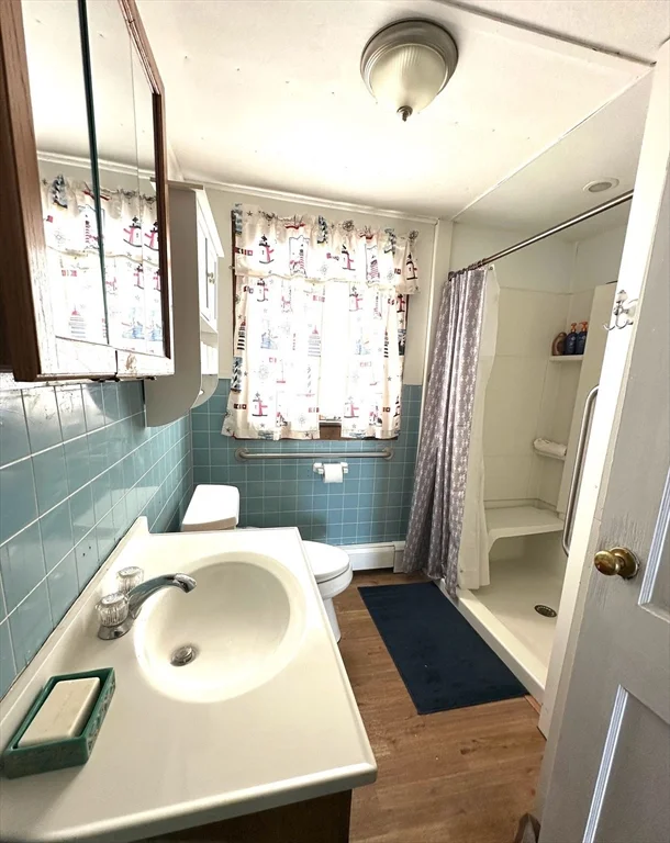 2 bed, 1 bath apartment for rent at 477 Ocean St, Marshfield — photo 12 of 16