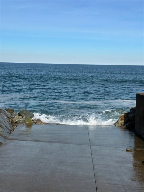 2 bed, 1 bath apartment for rent at 477 Ocean St, Marshfield — photo 2 of 16