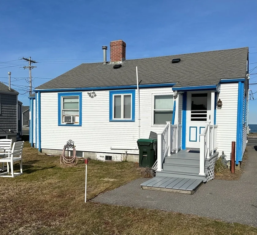 2 bed, 1 bath apartment for rent at 477 Ocean St, Marshfield — photo 5 of 16