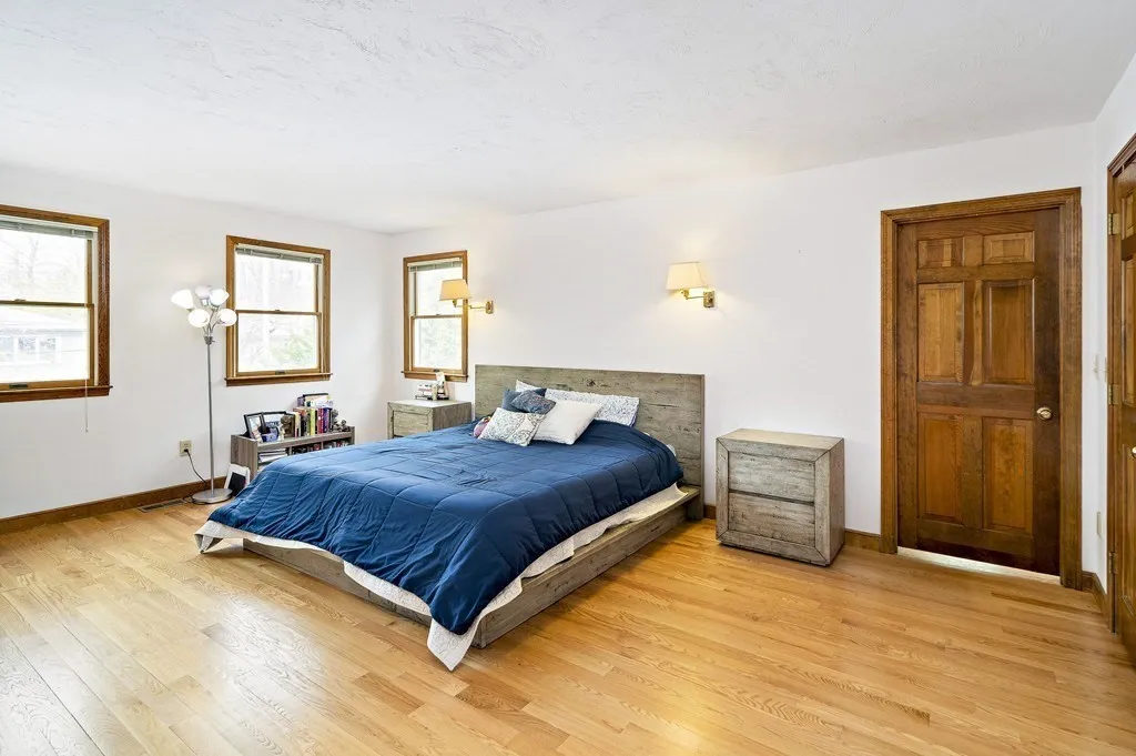 5 bed, 3.5 bath apartment for rent at 478 Clinton Rd Unit 1, Chestnut Hill — photo 7 of 16