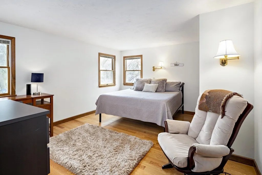 5 bed, 3.5 bath apartment for rent at 478 Clinton Rd Unit 1, Chestnut Hill — photo 10 of 16