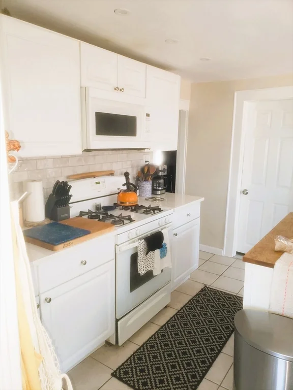 2 bed, 1 bath apartment for rent at 478 Medford St Unit 3, Somerville — photo 16 of 27
