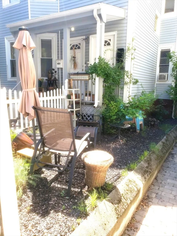 2 bed, 1 bath apartment for rent at 478 Medford St Unit 3, Somerville — photo 25 of 27