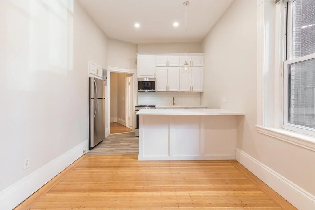 2 bed, 1 bath apartment for rent at 479 Beacon St Unit 12, Back Bay