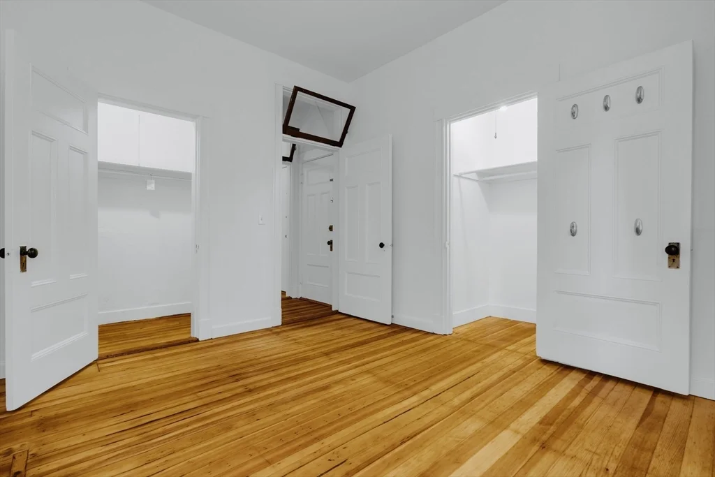 2 bed, 1 bath apartment for rent at 479 Beacon St Unit 32, Back Bay — photo 3 of 13