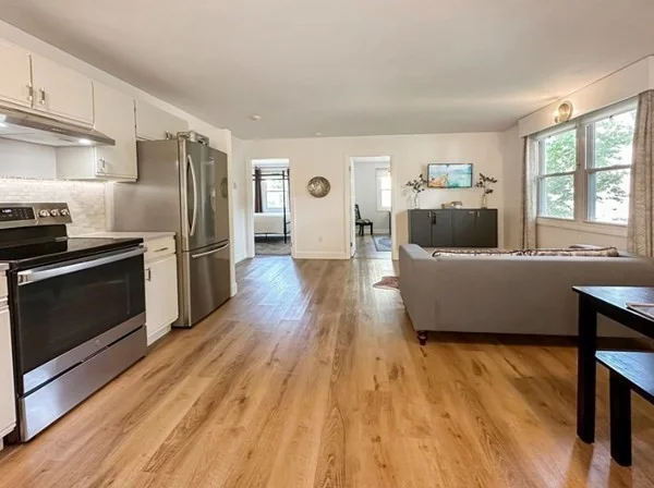 2 bed, 1 bath apartment for rent at 479 Durfee St Unit 11, Fall River — photo 3 of 13