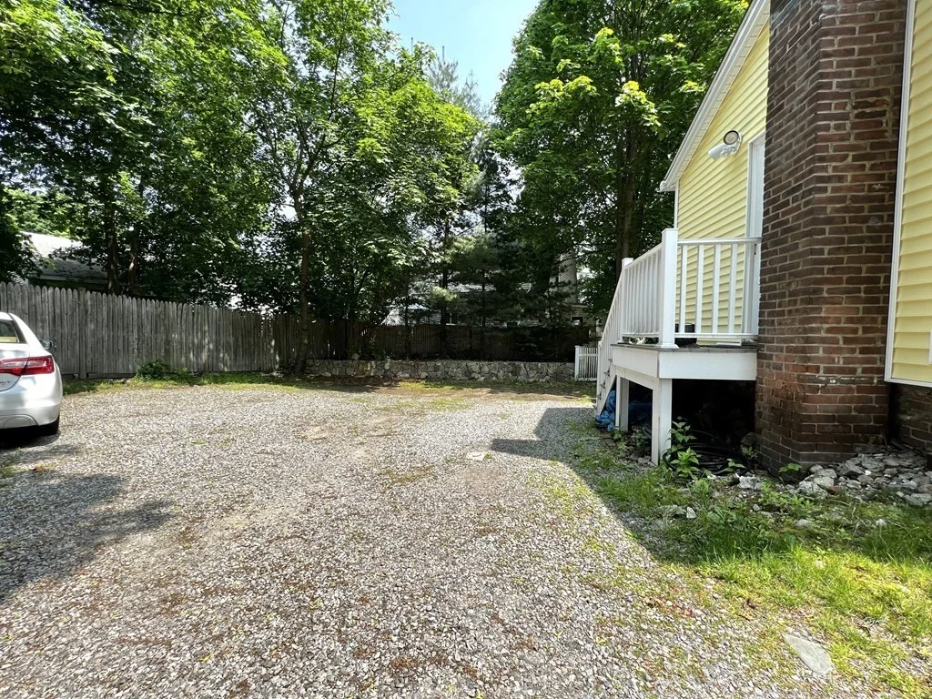 2 bed, 1 bath apartment for rent at 479 High St Unit 2, Dedham — photo 15 of 17