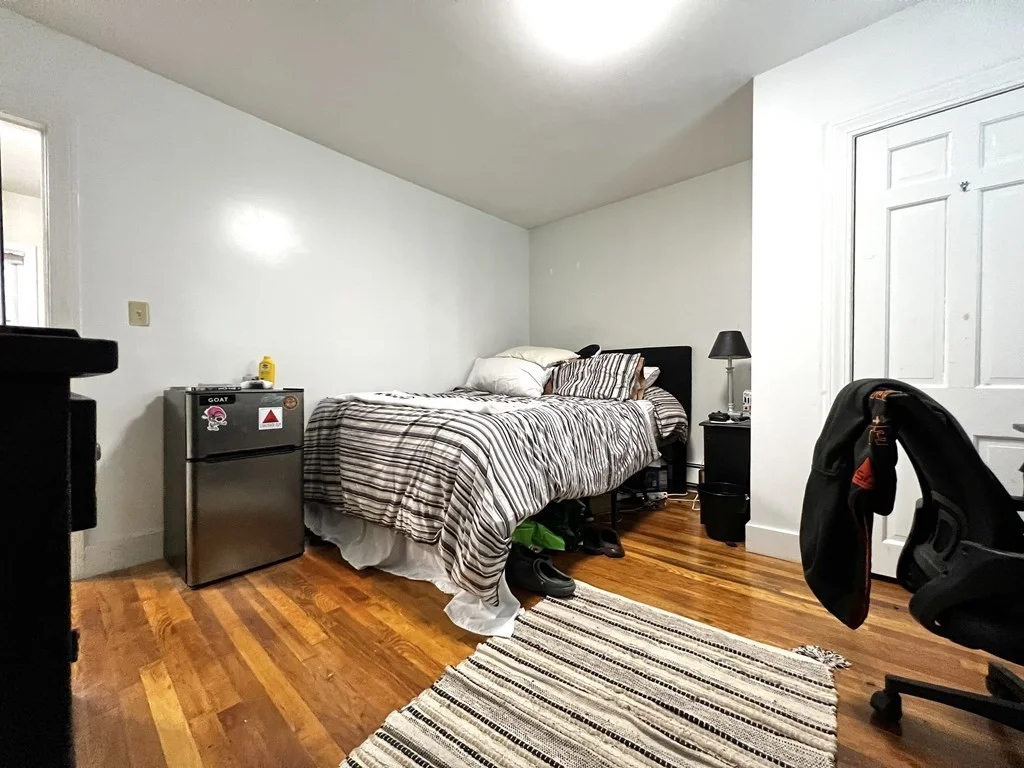 2 bed, 1 bath apartment for rent at 479 High St Unit 2, Dedham — photo 8 of 17