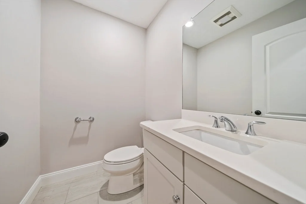 2 bed, 3 bath apartment for rent at 479 Sherman St Unit 4, Canton — photo 5 of 18