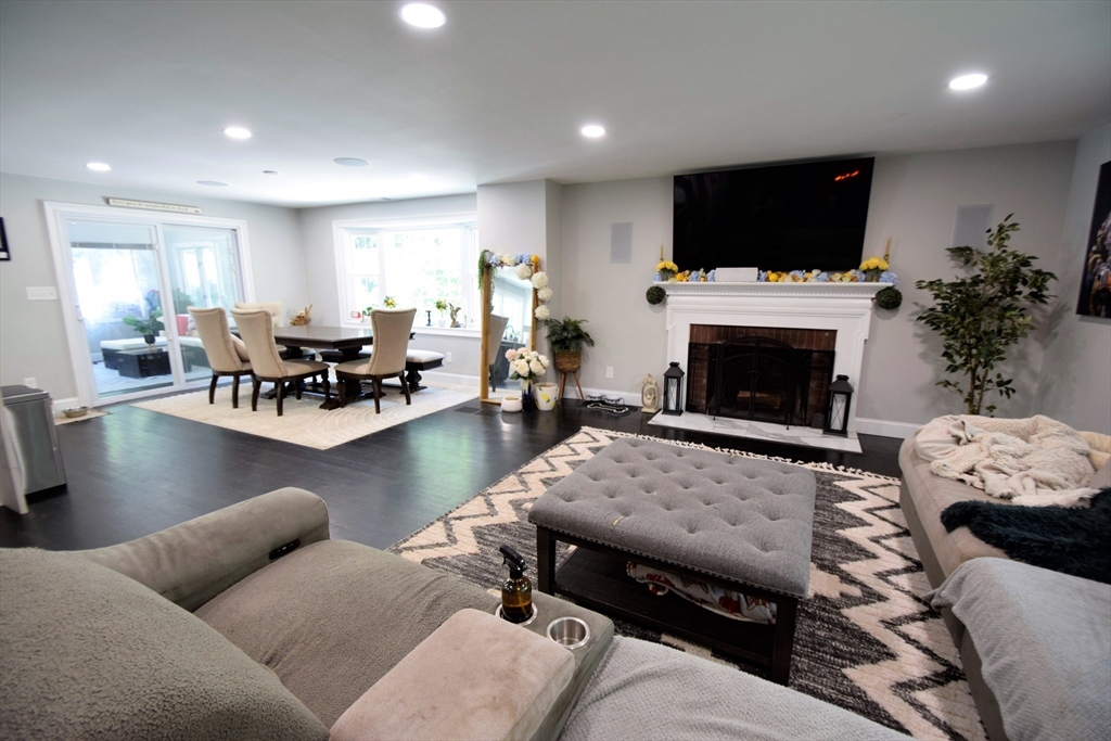 4 bed, 3 bath apartment for rent at 479 Westfield St Unit 1, Dedham — photo 5 of 28