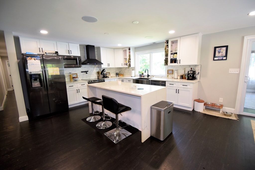 4 bed, 3 bath apartment for rent at 479 Westfield St Unit 1, Dedham — photo 7 of 28