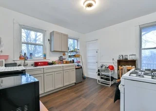 3 bed, 1 bath apartment for rent at 47A Creighton St Unit 2, Jamaica Plain — photo 7 of 8