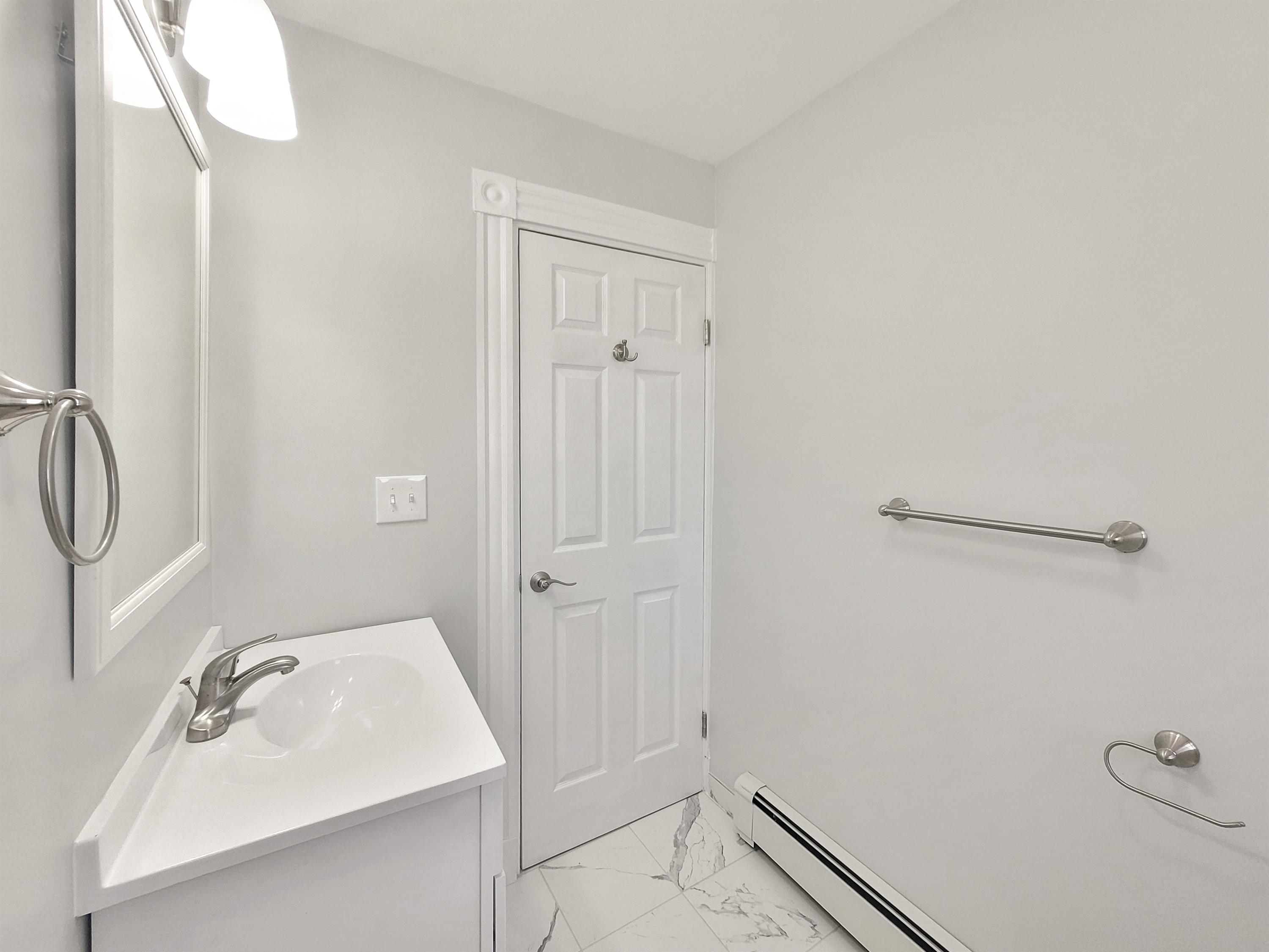 3 bed, 1 bath apartment for rent at 47A Creighton St Unit 3, Jamaica Plain — photo 6 of 7