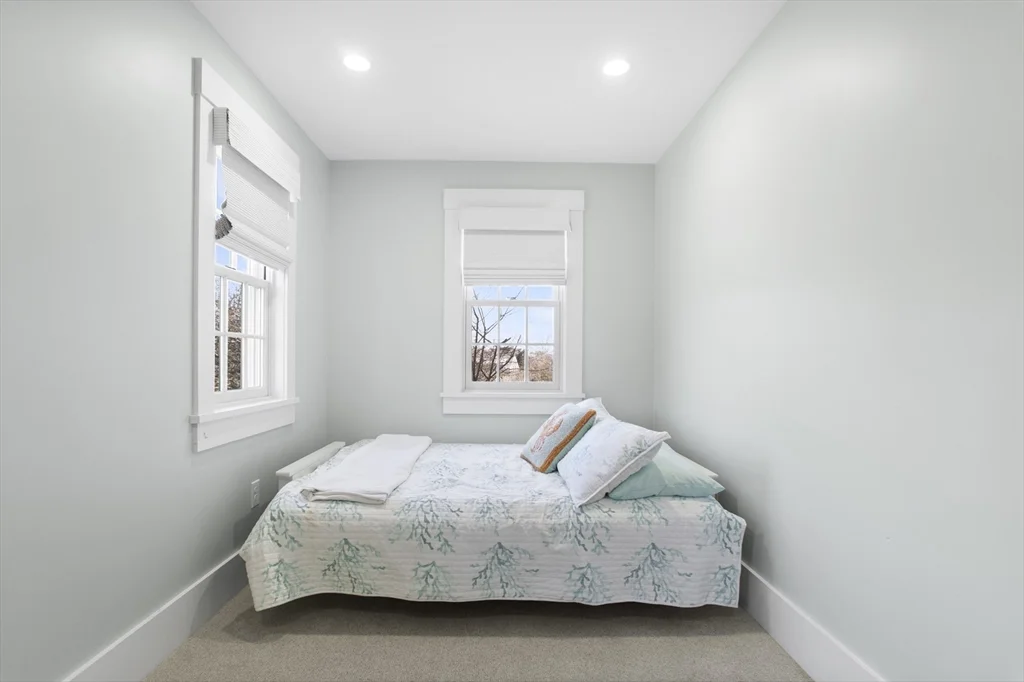 6 bed, 4+ bath apartment for rent at 47a West Chester St, Nantucket — photo 17 of 17