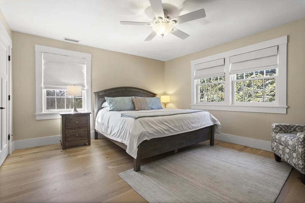 6 bed, 4+ bath apartment for rent at 47a West Chester St, Nantucket — photo 9 of 17
