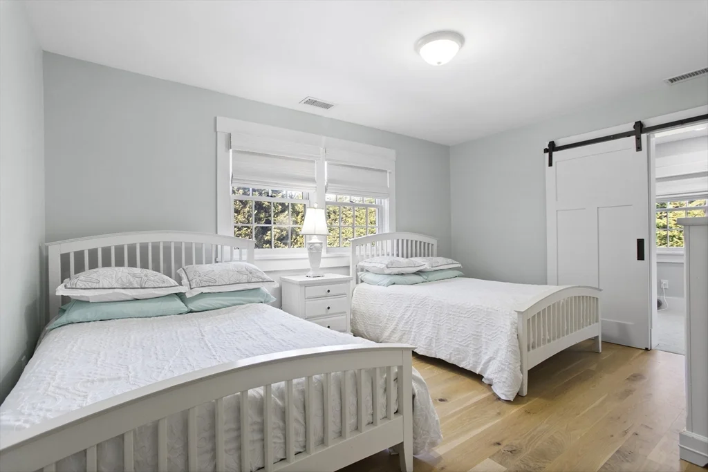 6 bed, 4+ bath apartment for rent at 47a West Chester St, Nantucket — photo 16 of 17