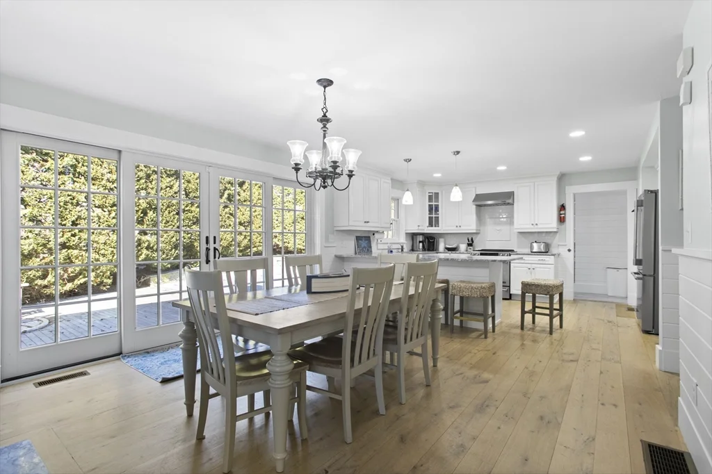 6 bed, 4+ bath apartment for rent at 47a West Chester St, Nantucket — photo 6 of 17