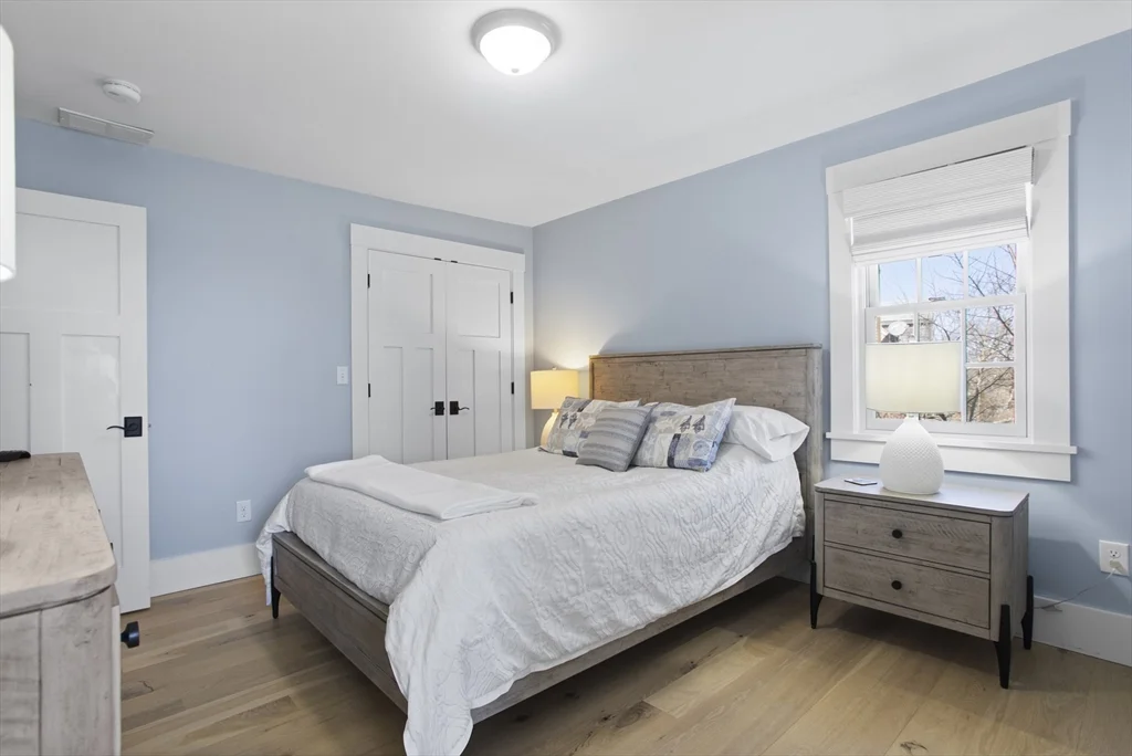 6 bed, 4+ bath apartment for rent at 47a West Chester St, Nantucket — photo 12 of 17