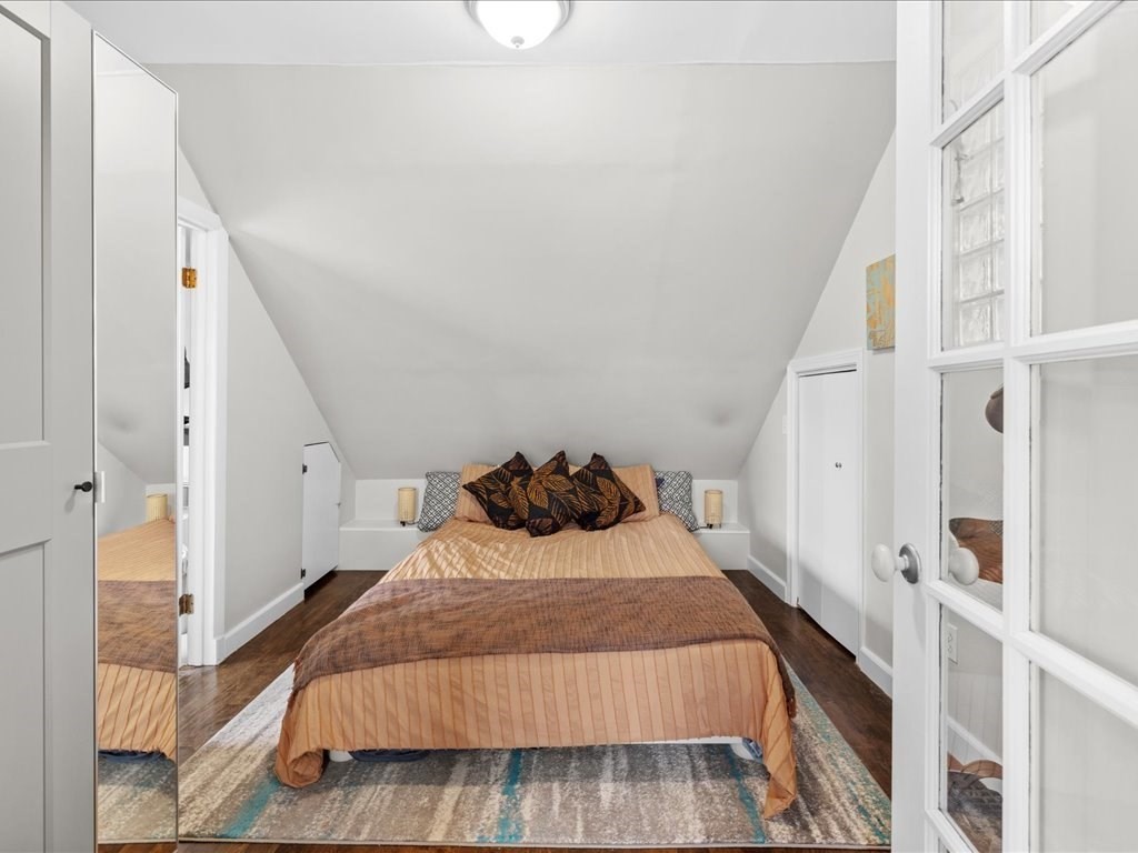 1 bed, 1 bath apartment for rent at 47R Jamaica St Unit 3, Jamaica Plain — photo 9 of 18
