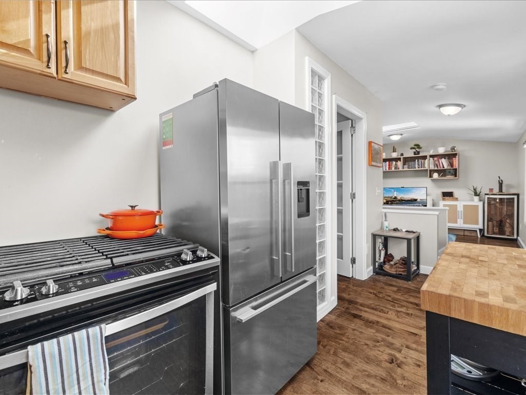 1 bed, 1 bath apartment for rent at 47R Jamaica St Unit 3, Jamaica Plain — photo 8 of 18