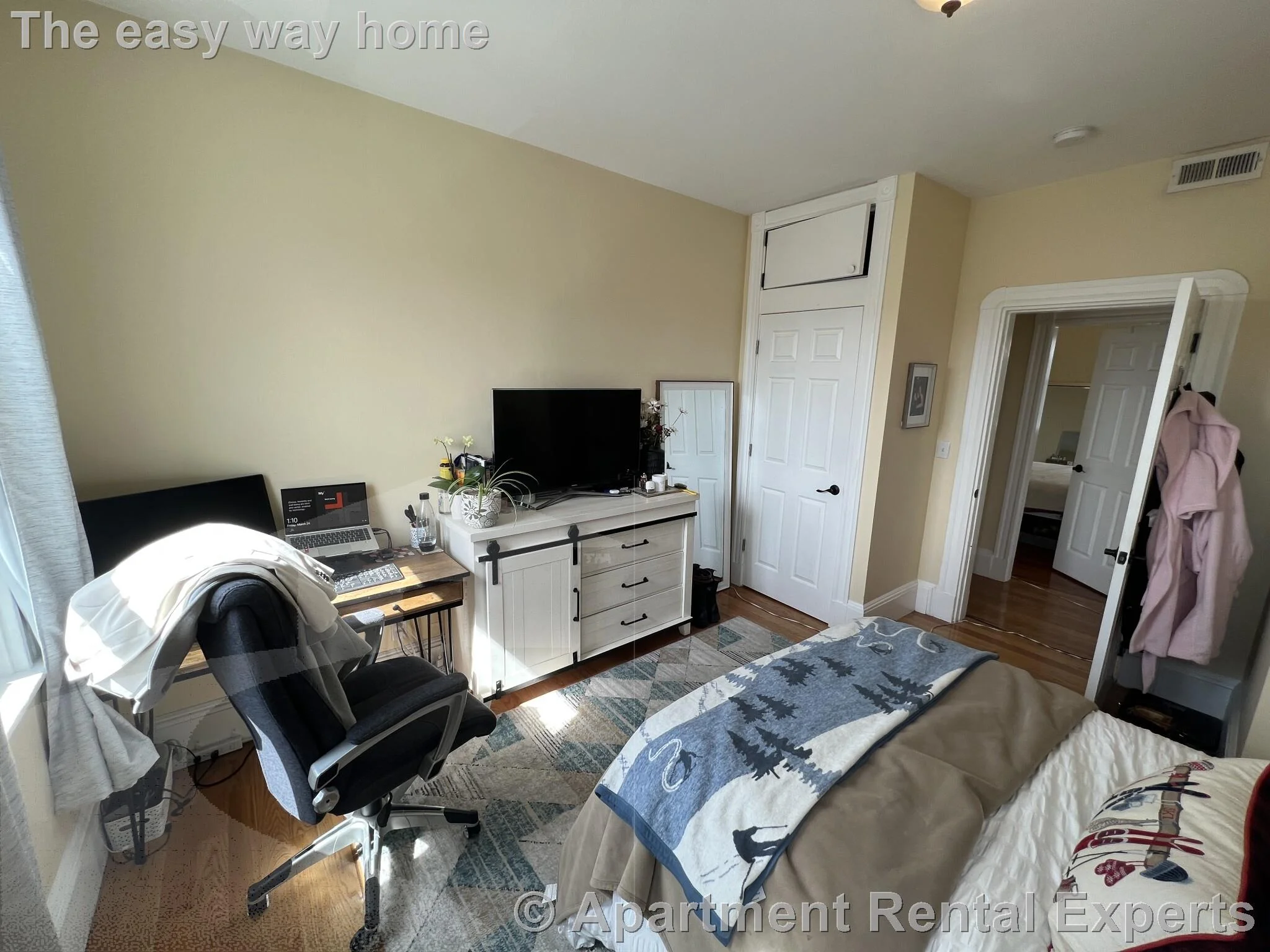 4 bed, 1 bath apartment for rent at 48-50 Lowell St Unit 2, Porter Square — photo 15 of 18