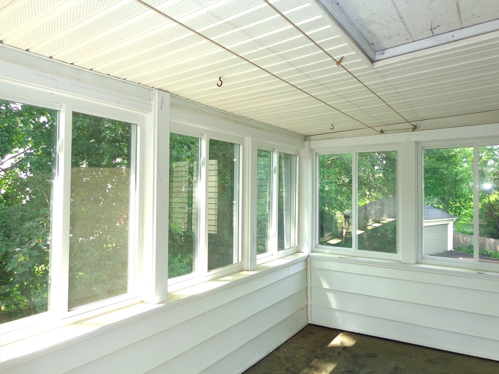 4 bed, 2 bath apartment for rent at 48-50 Townsend Rd Unit 50, Belmont — photo 12 of 23