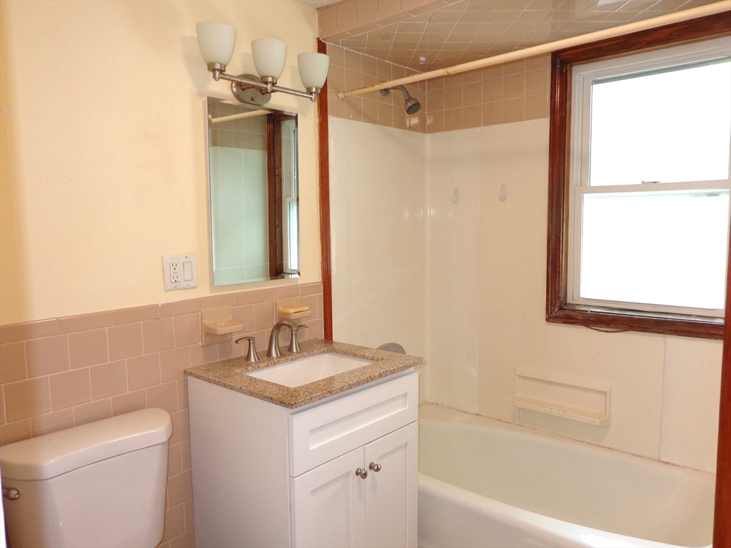 4 bed, 2 bath apartment for rent at 48-50 Townsend Rd Unit 50, Belmont — photo 11 of 23