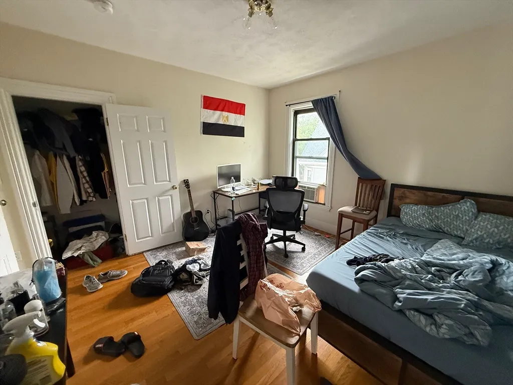 4 bed, 2 bath apartment for rent at 48 Allston St Unit 2, Allston — photo 7 of 32