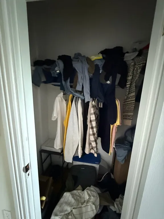 4 bed, 2 bath apartment for rent at 48 Allston St Unit 2, Allston — photo 6 of 32