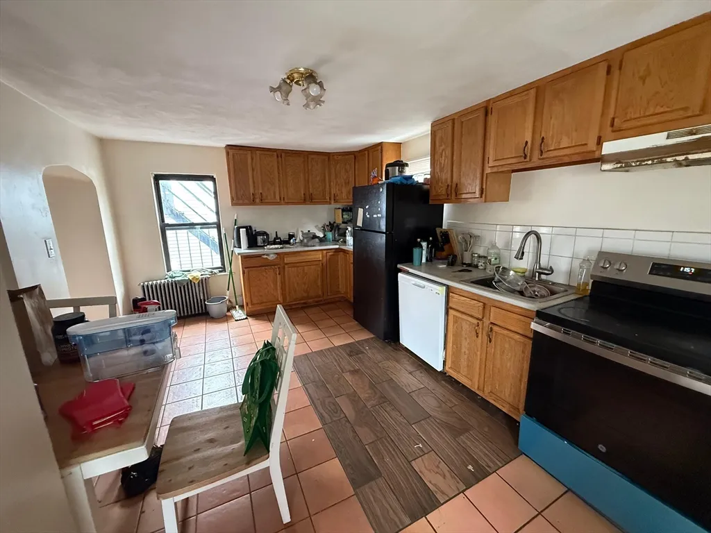 4 bed, 2 bath apartment for rent at 48 Allston St Unit 2, Allston — photo 26 of 32