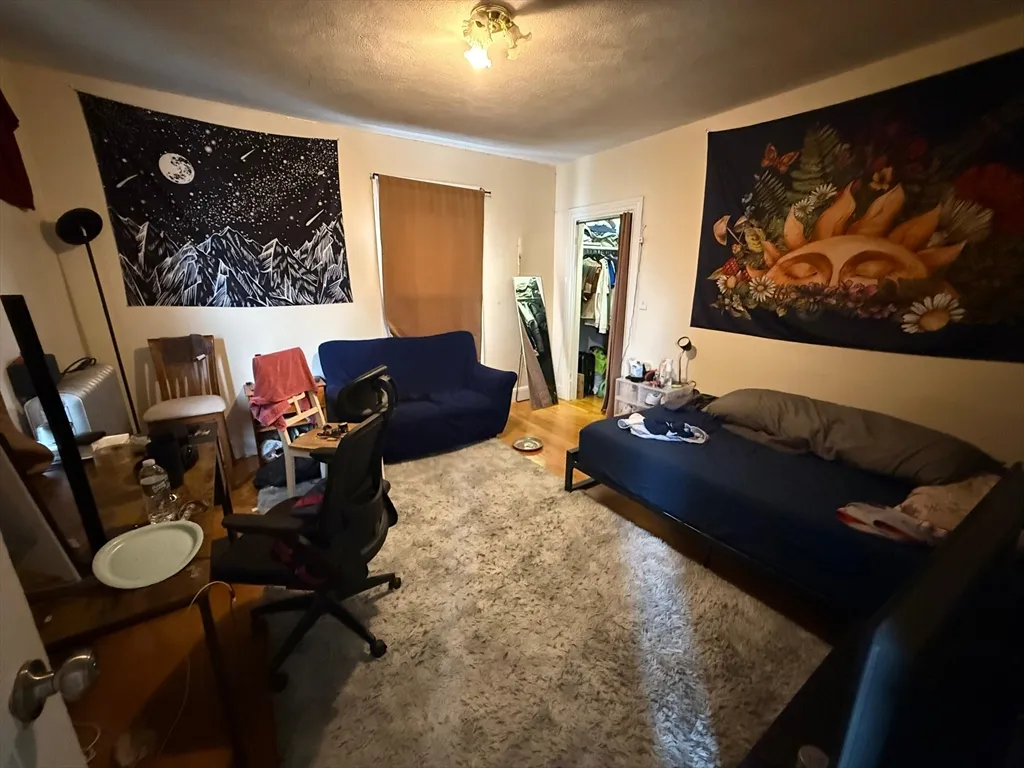 4 bed, 2 bath apartment for rent at 48 Allston St Unit 2, Allston — photo 4 of 32