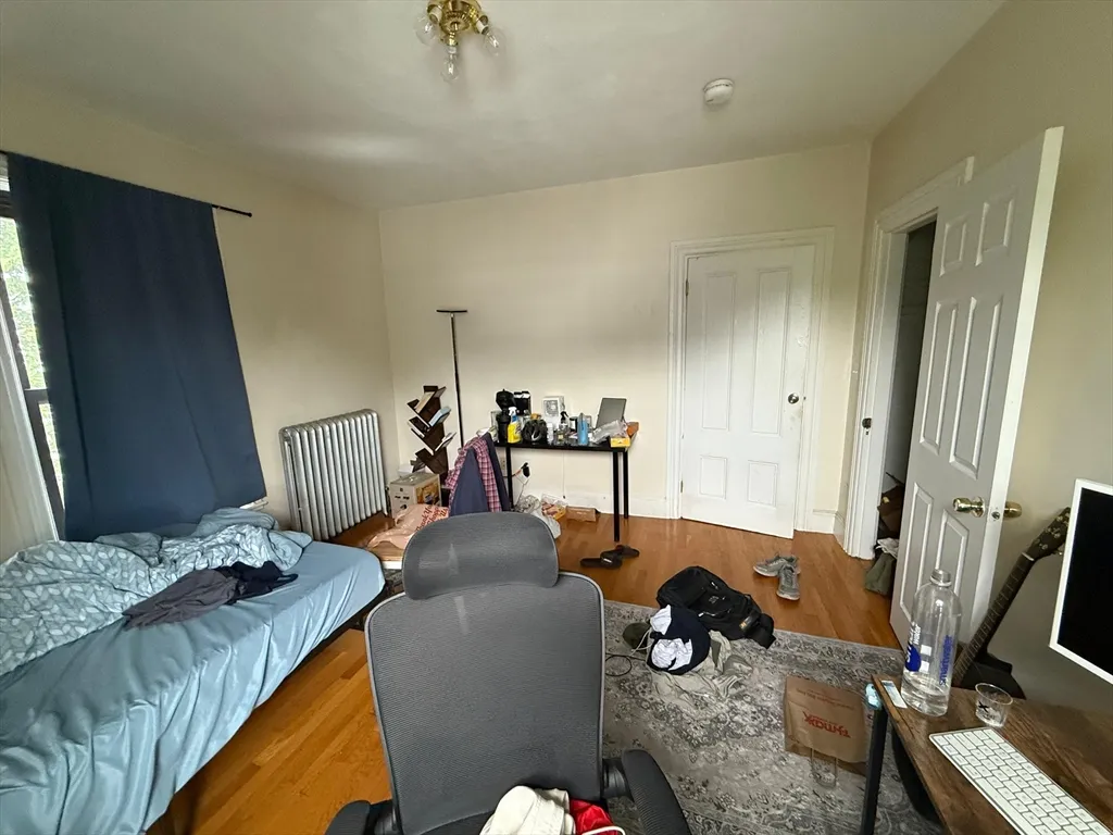 4 bed, 2 bath apartment for rent at 48 Allston St Unit 2, Allston — photo 5 of 32
