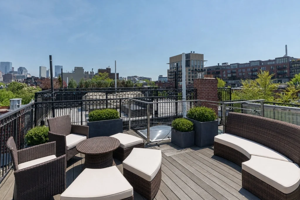 4 bed, 3 bath apartment for rent at 48 Appleton, South End — photo 25 of 31