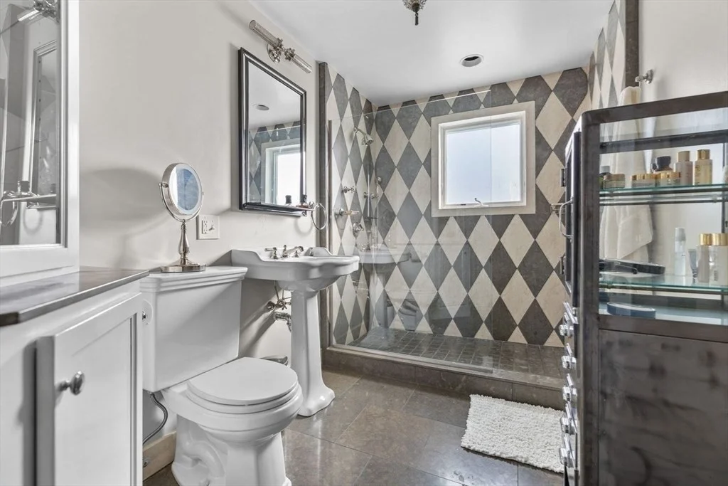 4 bed, 3 bath apartment for rent at 48 Appleton, South End — photo 13 of 31