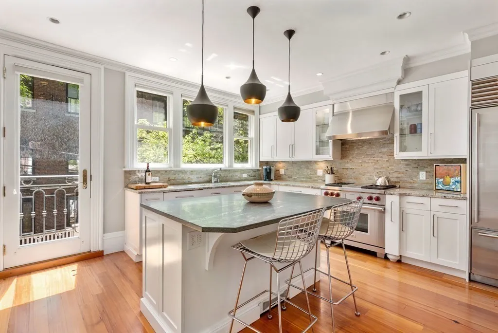 4 bed, 3.5 bath apartment for rent at 48 Appleton St Unit 1, South End — photo 3 of 26