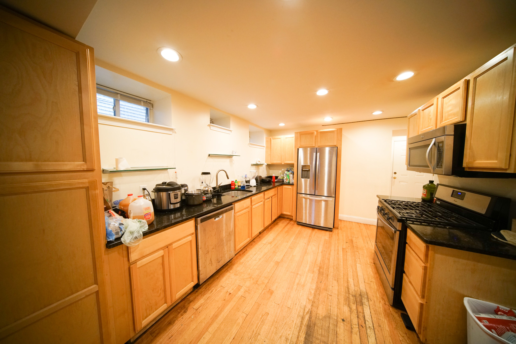 6 bed, 2 bath apartment for rent at 48 Ashford St Unit A1, Allston — photo 3 of 23