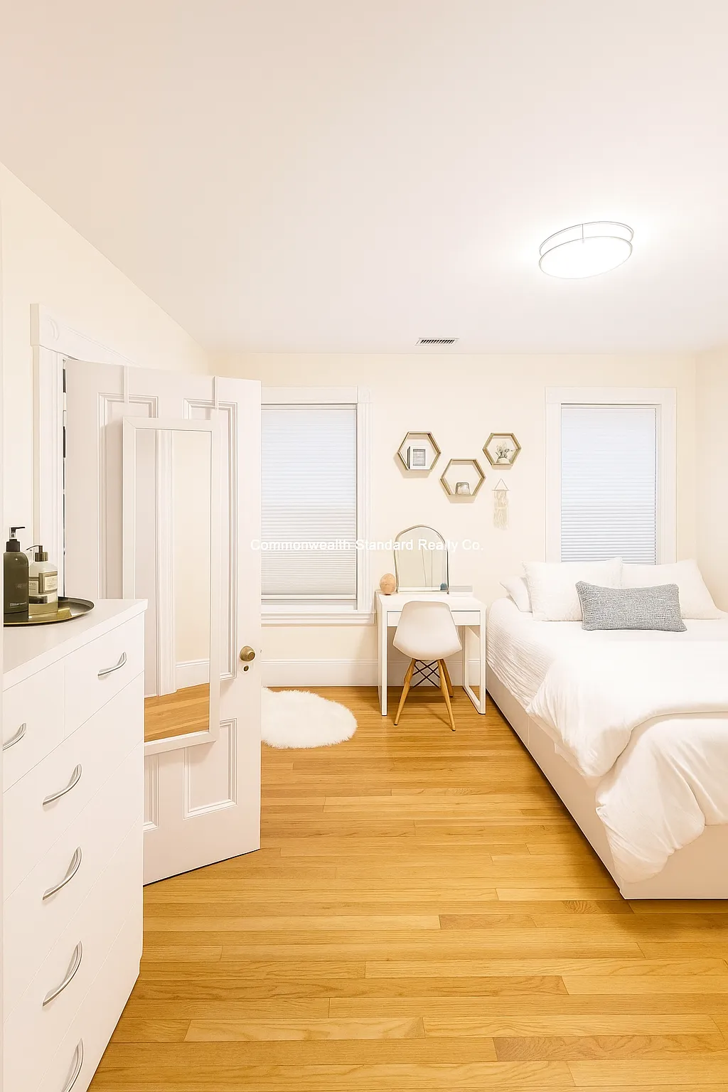 7 bed, 3 bath apartment for rent at 48 Ashford Ter Unit 2, Allston — photo 3 of 7