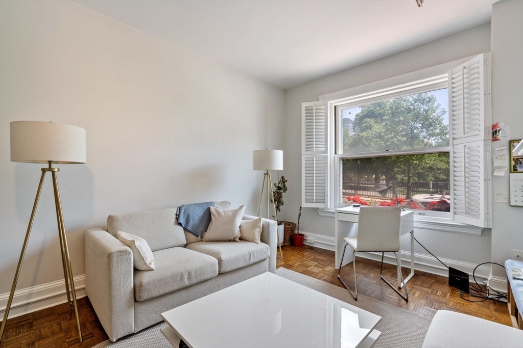 1 bed, 1 bath apartment for rent at 48 Beacon St Unit 1F, Beacon Hill