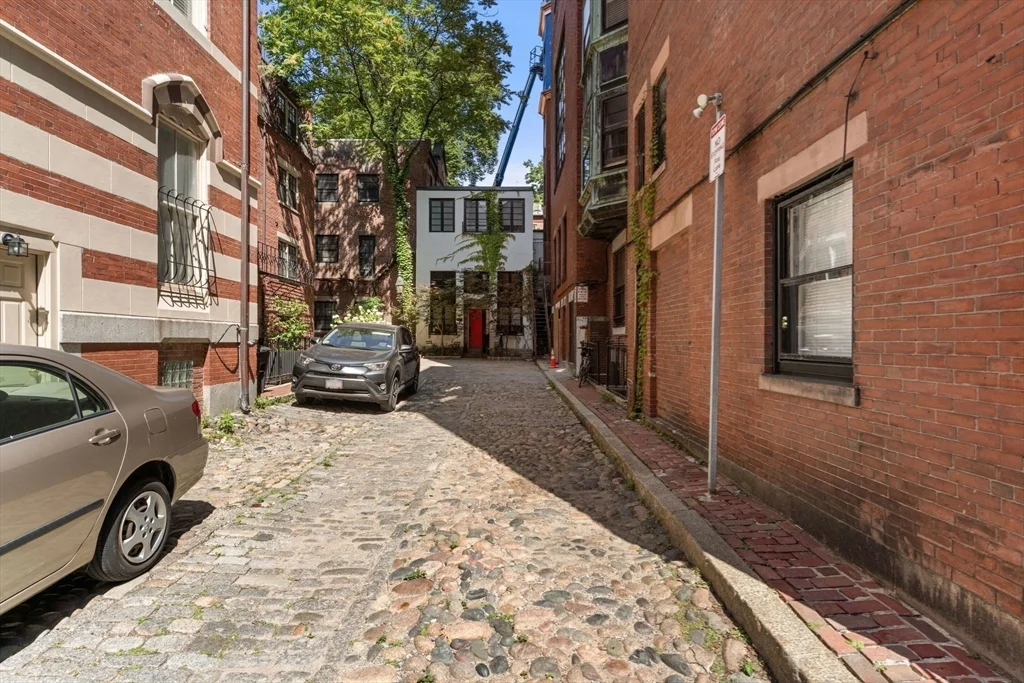 2 bed, 1 bath apartment for rent at 48 Beacon St Unit 1R, Beacon Hill — photo 15 of 16