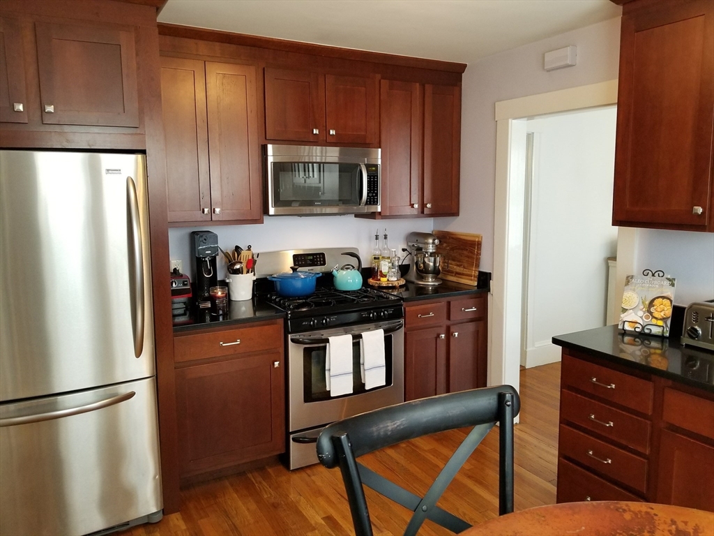 2 bed, 1 bath apartment for rent at 48 Beaumont St Unit 1, Dorchester