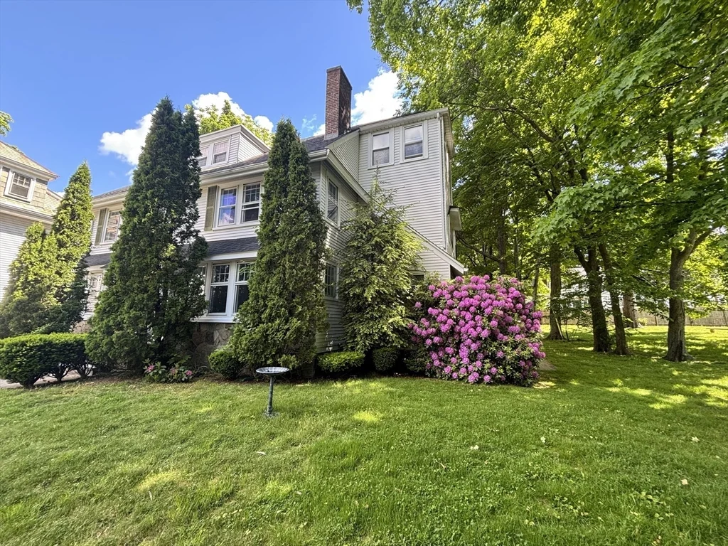 2 bed, 2 bath apartment for rent at 48 Bellevue St Unit A, West Roxbury — photo 4 of 6