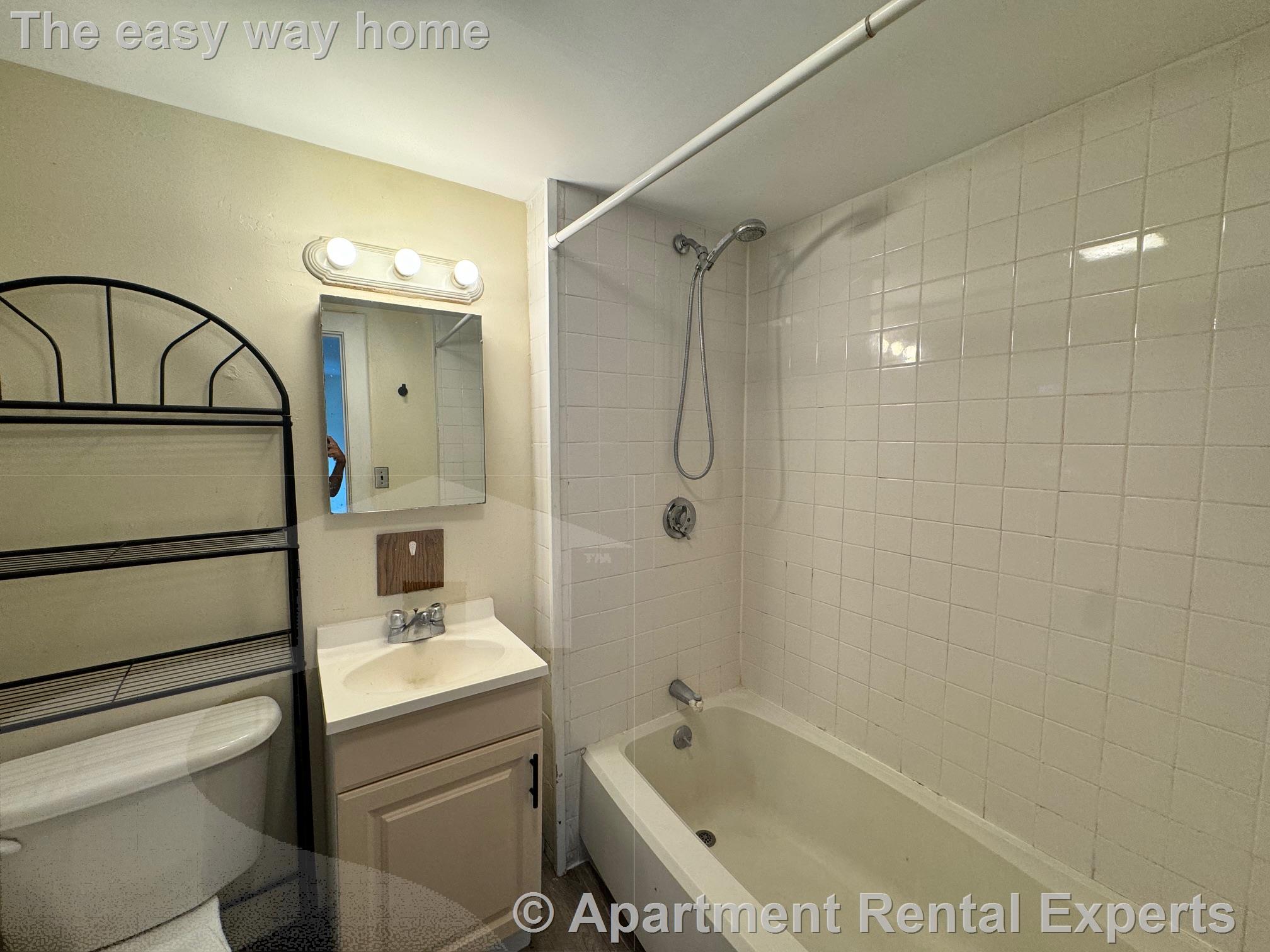 1 bed, 1 bath apartment for rent at 48 Bishop Allen Dr Unit 3, Central Square — photo 9 of 10