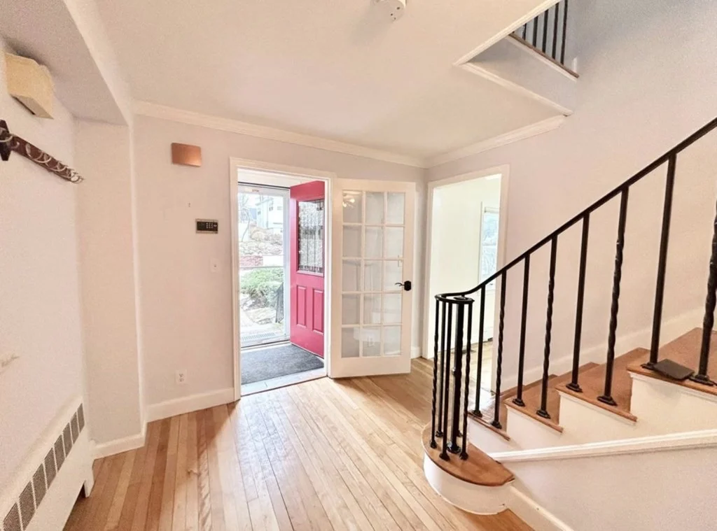 5 bed, 4+ bath apartment for rent at 48 Bonad Rd Unit 1, West Roxbury — photo 3 of 20