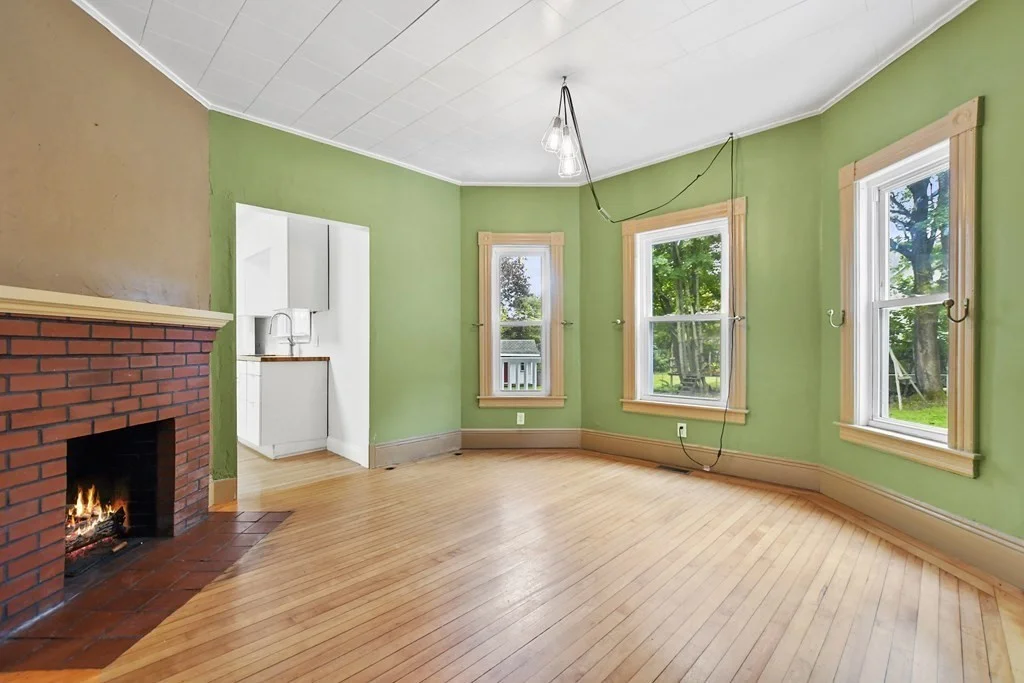 2 bed, 1 bath apartment for rent at 48 Boylston St Unit 1, Lowell — photo 3 of 23