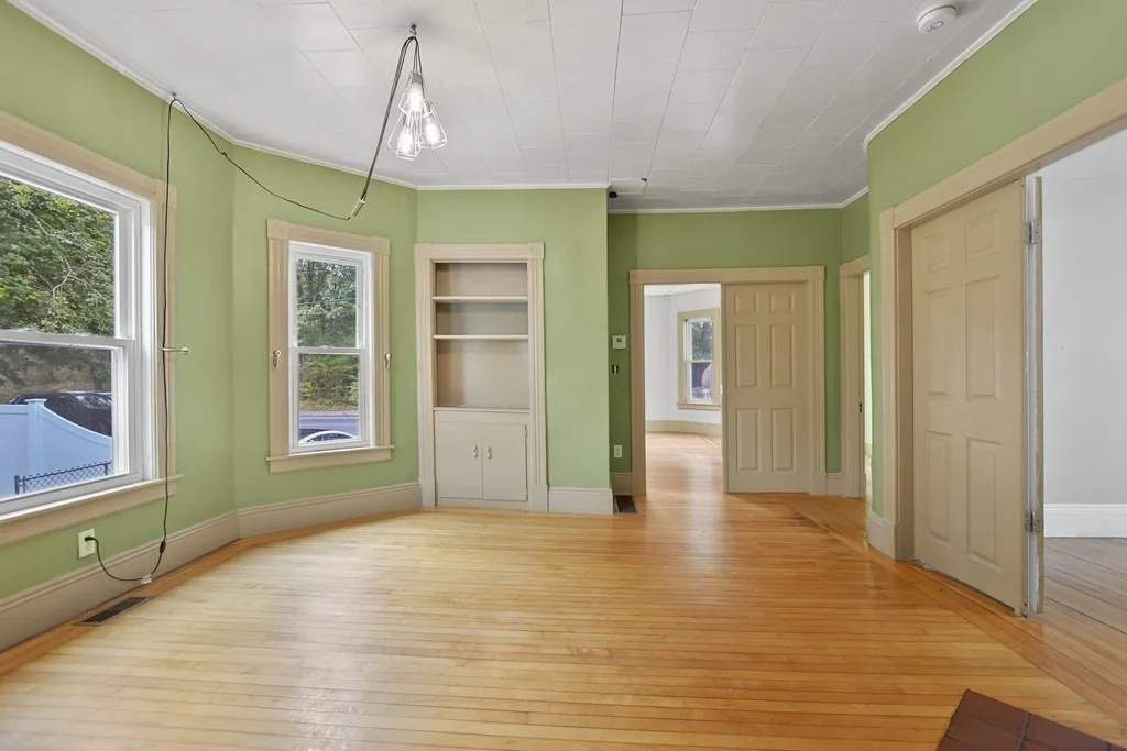 2 bed, 1 bath apartment for rent at 48 Boylston St Unit 1, Lowell — photo 4 of 23