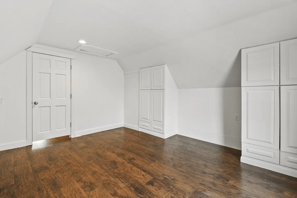 3 bed, 1 bath apartment for rent at 48 Boylston St Unit 2, Lowell — photo 19 of 21