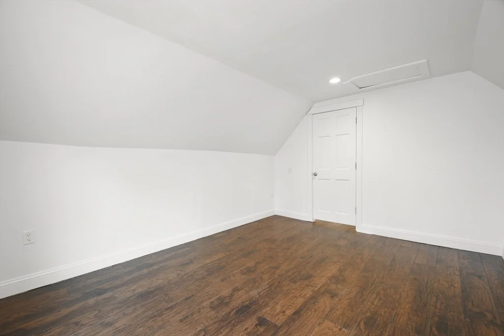3 bed, 1 bath apartment for rent at 48 Boylston St Unit 2, Lowell — photo 18 of 21