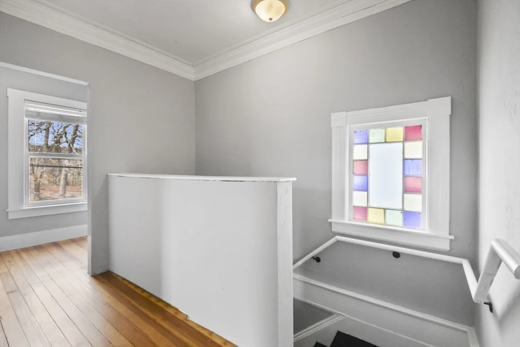 3 bed, 1 bath apartment for rent at 48 Boylston St Unit 2, Lowell — photo 2 of 21